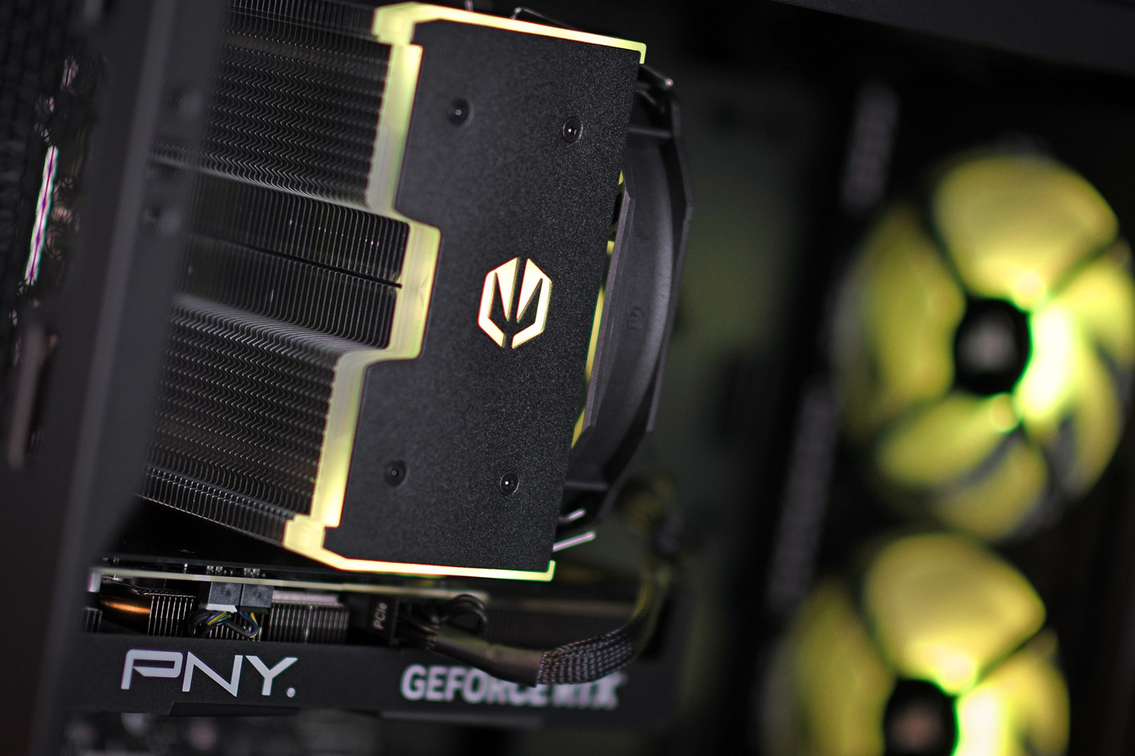 Kомпјутер Actina iCUE, Intel Core i5-13500, 32GB RAM, 2TB SSD, NVIDIA GeForce RTX 4070, црн