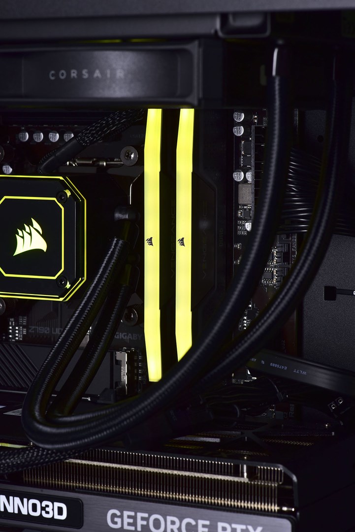 Kompjuter Actina AMD Ryzen 7 7800X3D, 32 GB RAM, 2 TB SSD, NVIDIA RTX 4070 SUPER, i zi