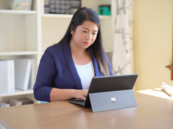 Laptop Microsoft Surface Pro 8, 13", 16GB RAM, 256GB SSD, Core i5-1145G7, Iris Xe Graphics, i zi