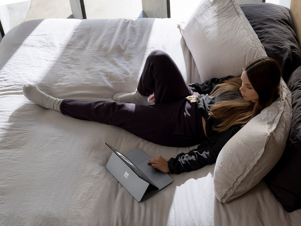 Лаптоп Microsoft Surface Laptop, 14.4", Intel i5-11300H, 16 GB RAM, 256 GB SSD, platinum