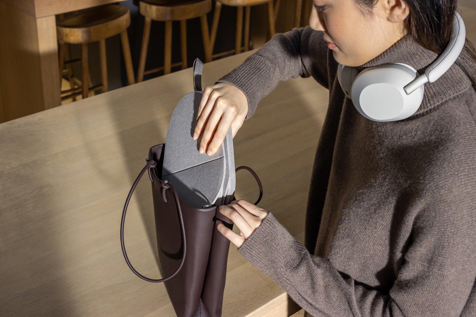 Kufje Sony WH-1000XM5, Bluetooth, ANC, të argjendta