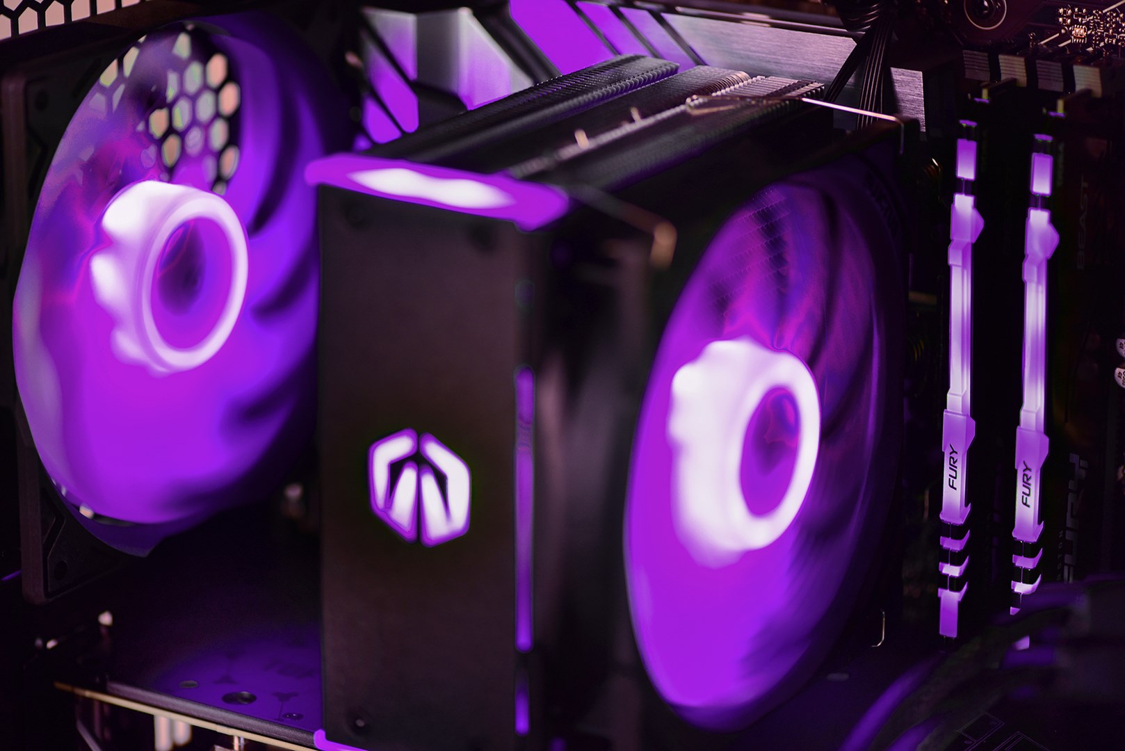 Kompjuter Actina, AMD Ryzen 5 7600, 32GB RAM, 1TB SSD, GeForce RTX 4070 SUPER, i zi