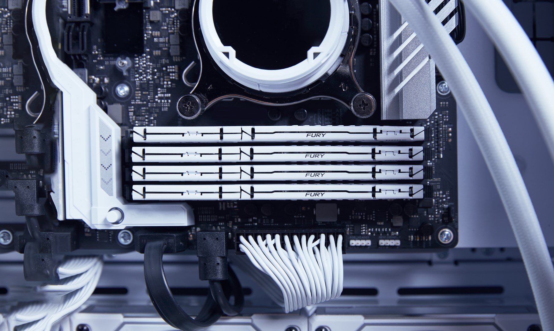 Memorie RAM Kingston FURY Beast 32GB 5200MT/s DDR5 CL36 DIMM (2 x 16 GB) EXPO