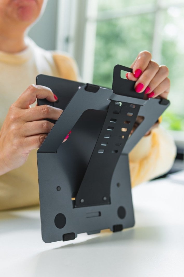 Standi për laptop dhe tablet BakkerElkhuizen FlexTop 170, i rregullueshëm, portativ, gri e errët