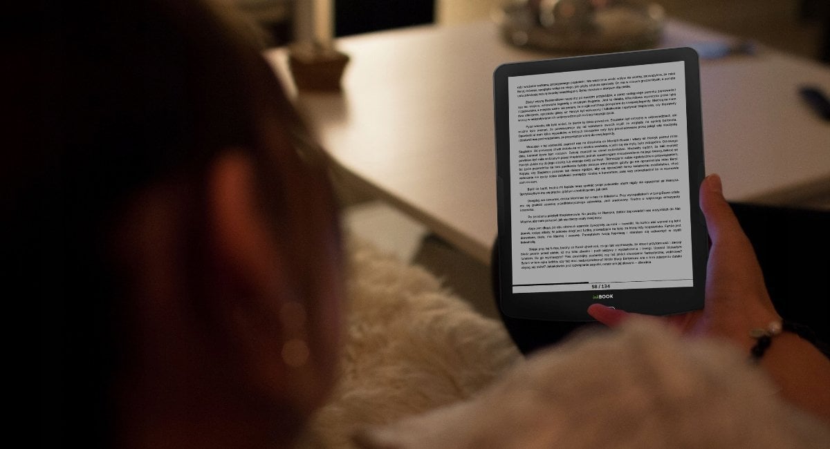 Заштитна навлака inkBOOK Focus Color 7.8", за е-книга, црна