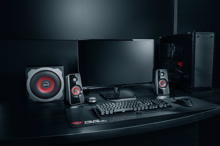Set altoparlantësh Trust GXT 38 2.1, i zi