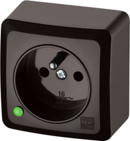 Prizë sipërfaqësore Berg, 16A, me kontakt toke, kafe