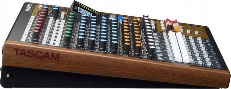 Mikser audio Tascam Model 12, 10 kanale, regjistrues 12 pista, i zi me dru