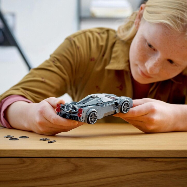 Set LEGO® Speed ​​Champion 76915 Pagani Utopia, 249 pjesë