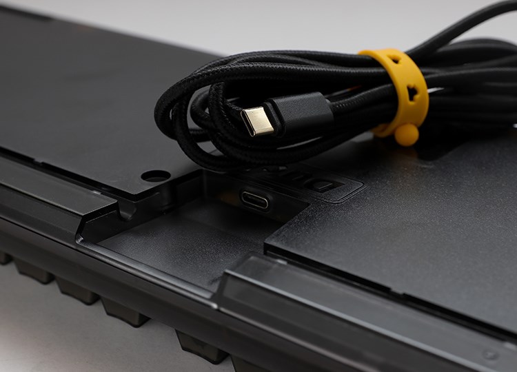 Tastierë gaming Ducky One 3 Aura, Full-Size, MX-Blue, RGB, e zezë