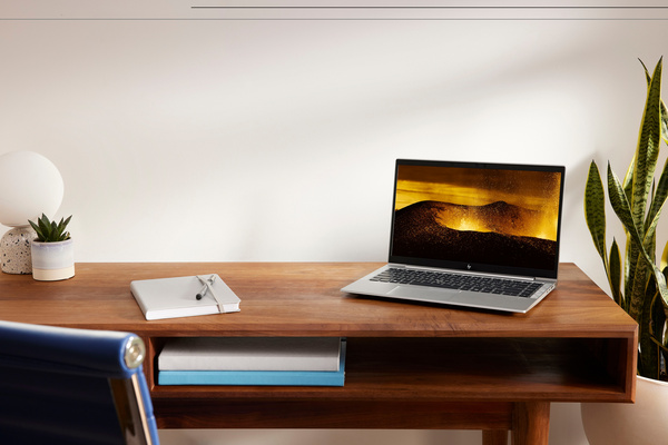 Laptop HP EliteBook 840 Aero G8, 14", 32 GB RAM, 512 GB SSD, Intel® Core™ i7, Intel Iris Xe Graphics, i argjendtë