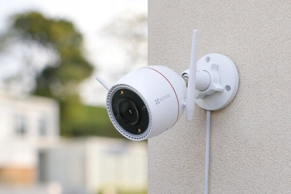 Kamerë Wi-Fi EZVIZ H3c 3K, rezolucion 3K, për jashtë dhe brenda, e bardhë