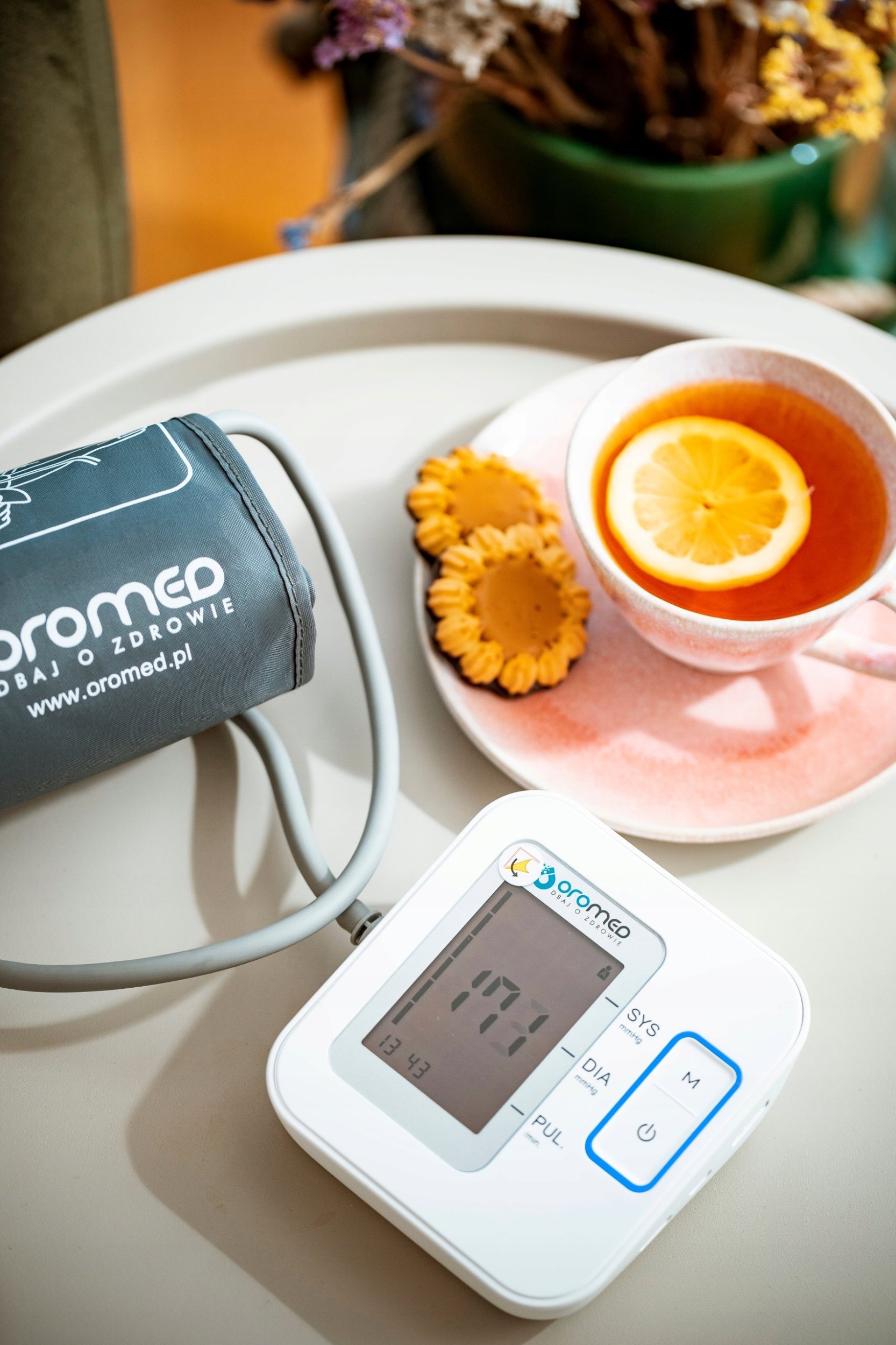 Adapter karikues Oromed për aparat tensioni, për modele OROMED N1 N2 N3 N4 N5 N6 N7 AIO N9 M10 COMFORT, i zi