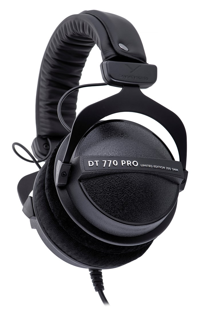 Слушалки Beyerdynamic DT 770 PRO 250 OHM, со кабел