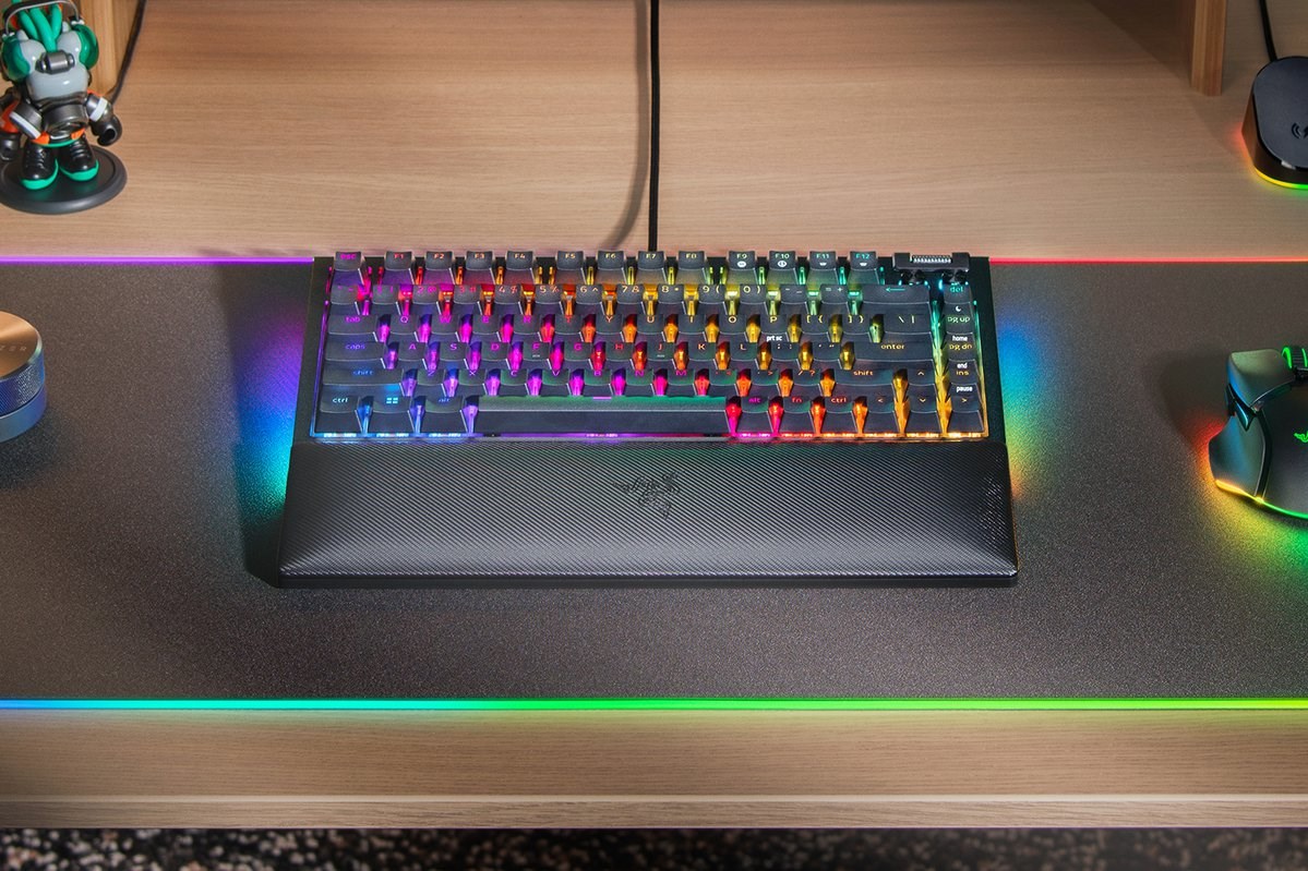 Tastierë lojërash Razer BlackWidow V4 75%, Razer Orange, RGB, e zezë