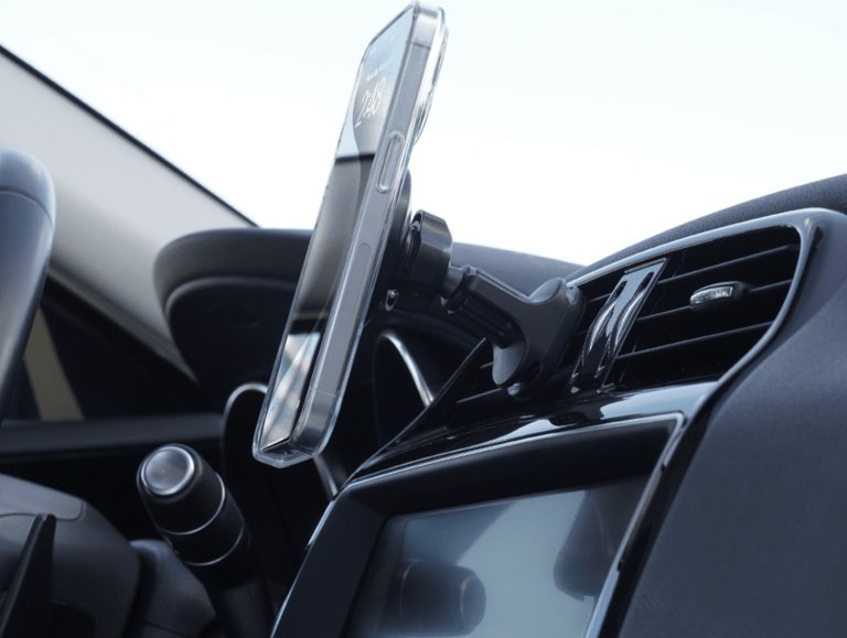 Mbajtës telefoni për veturë IOttie ITap 3, MagSafe, ventile ajri, i zi