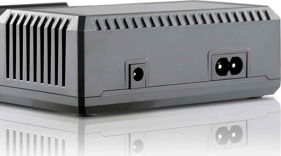 Karikues universal EverActive UC4200, 4 slote, për bateri Ni MH dhe Li ion, i zi