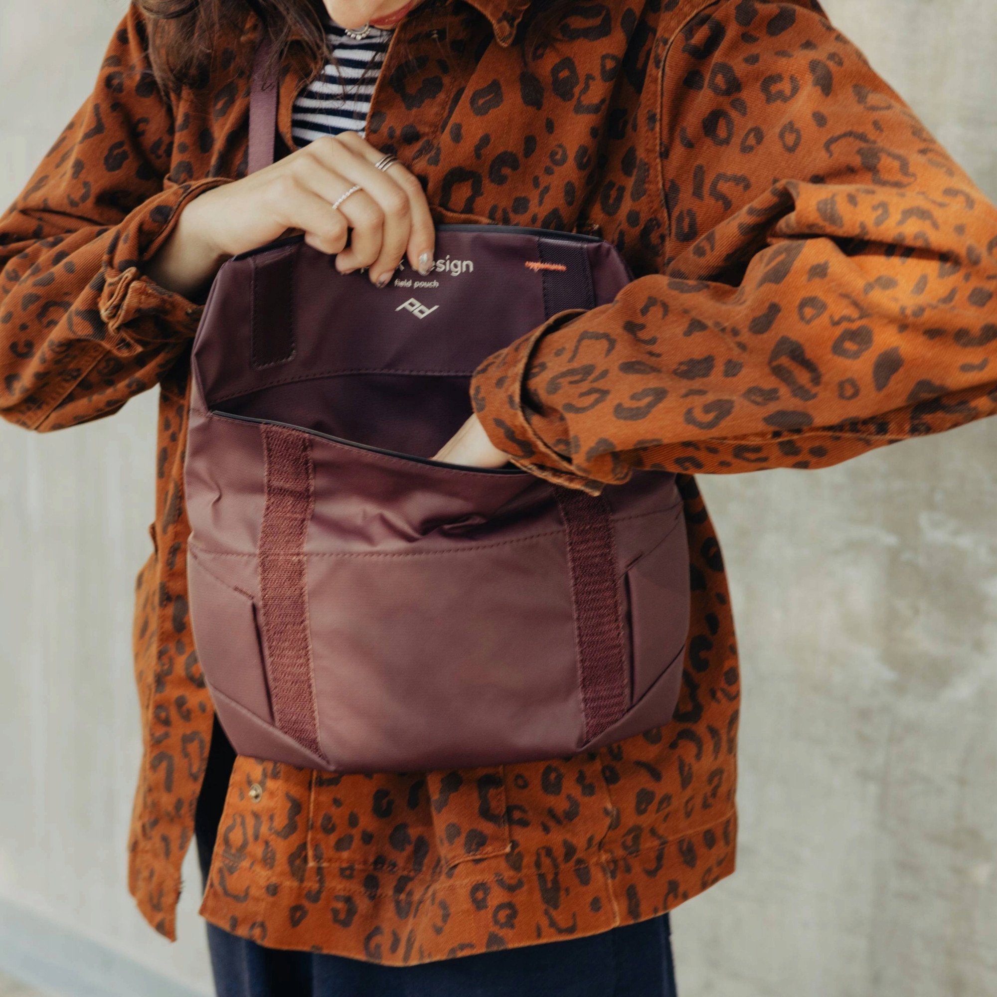 Çantë aksesorësh Peak Design Field Pouch V2, kanavacë 400D, roll top, gri Eclipse