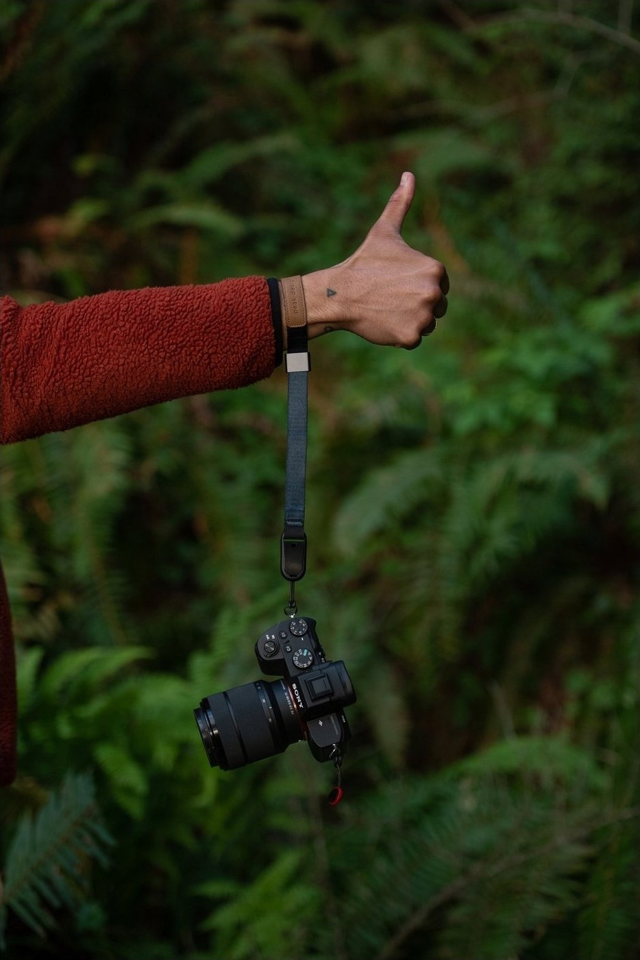 Rrip dore për kamerë Peak Design Cuff, universal, Midnight, i kaltër i errët