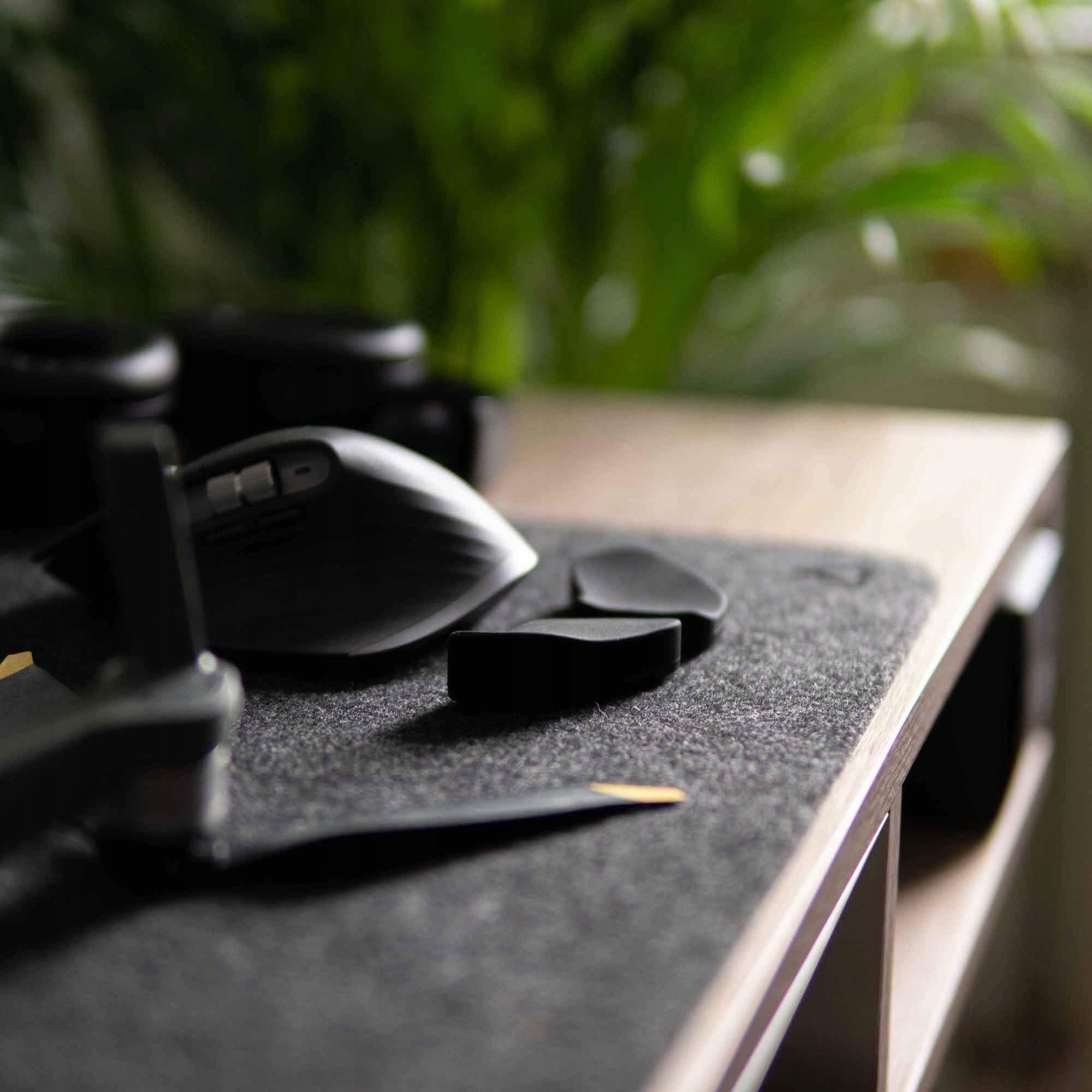 Dyshek tavoline DeltaHub Minimalistic Felt Desk, anti-slip, i qëndrueshëm, gri