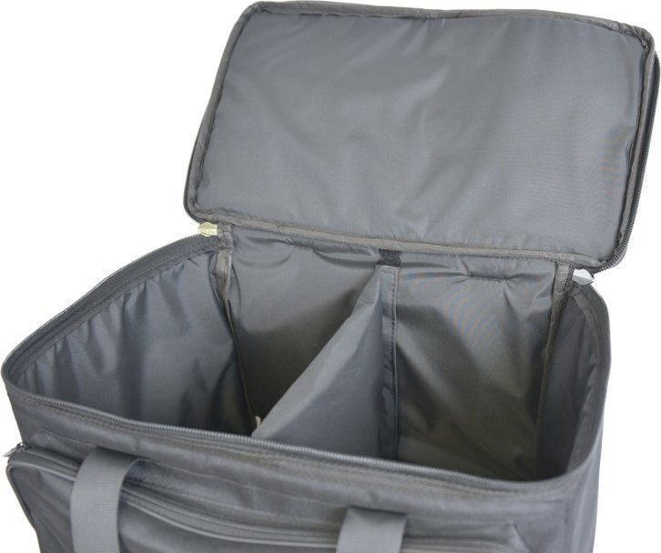 Торба за транспорт Showtec за подвижни глави, со подвижна преграда, водоотпорна, црна