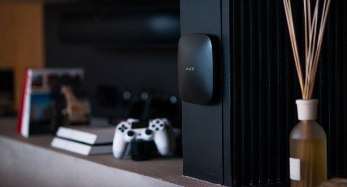 Qendër alarmi Ajax Hub, pa tela, e bardhë