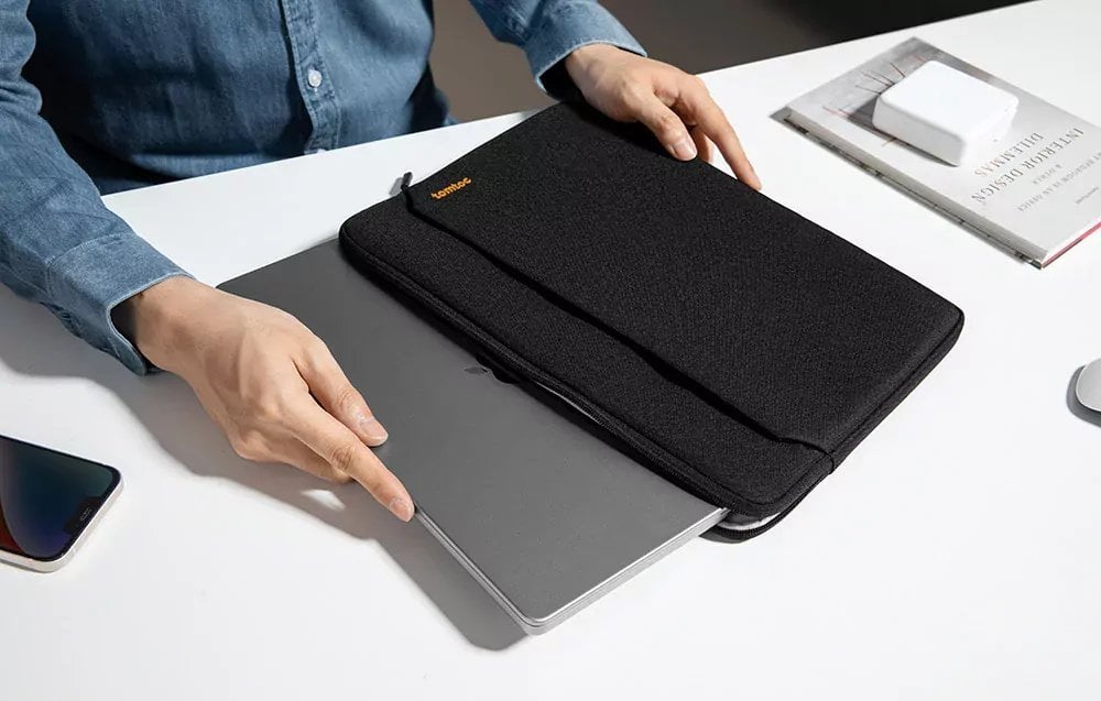 Навлака за лаптоп Tomtoc Light A18, 13\", црна