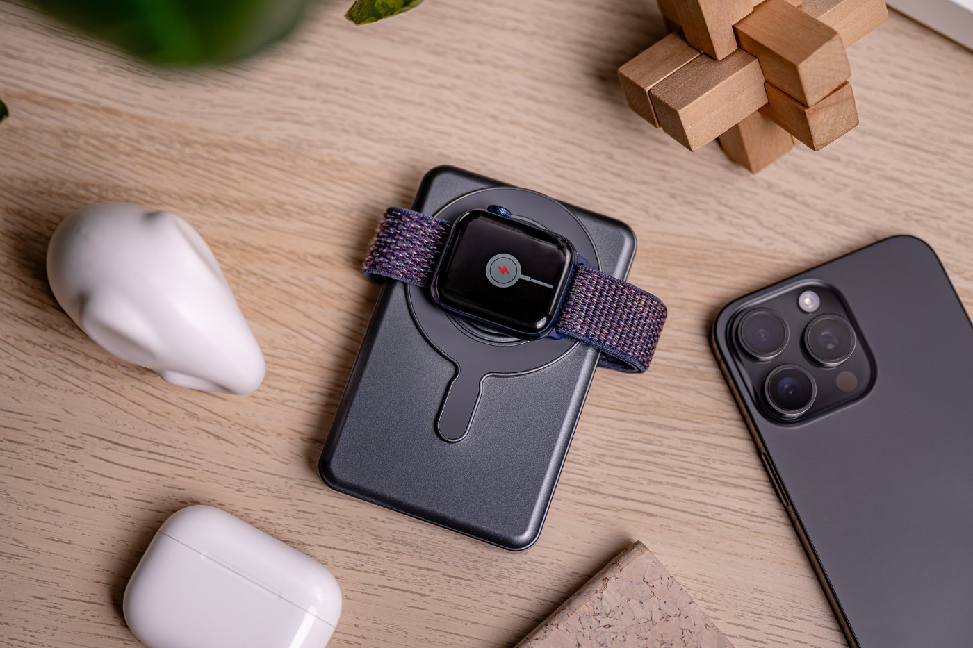 Power bank Newell MS-10000 Pro MagSafe, 10000 mAh, USB C dhe Lightning, gri