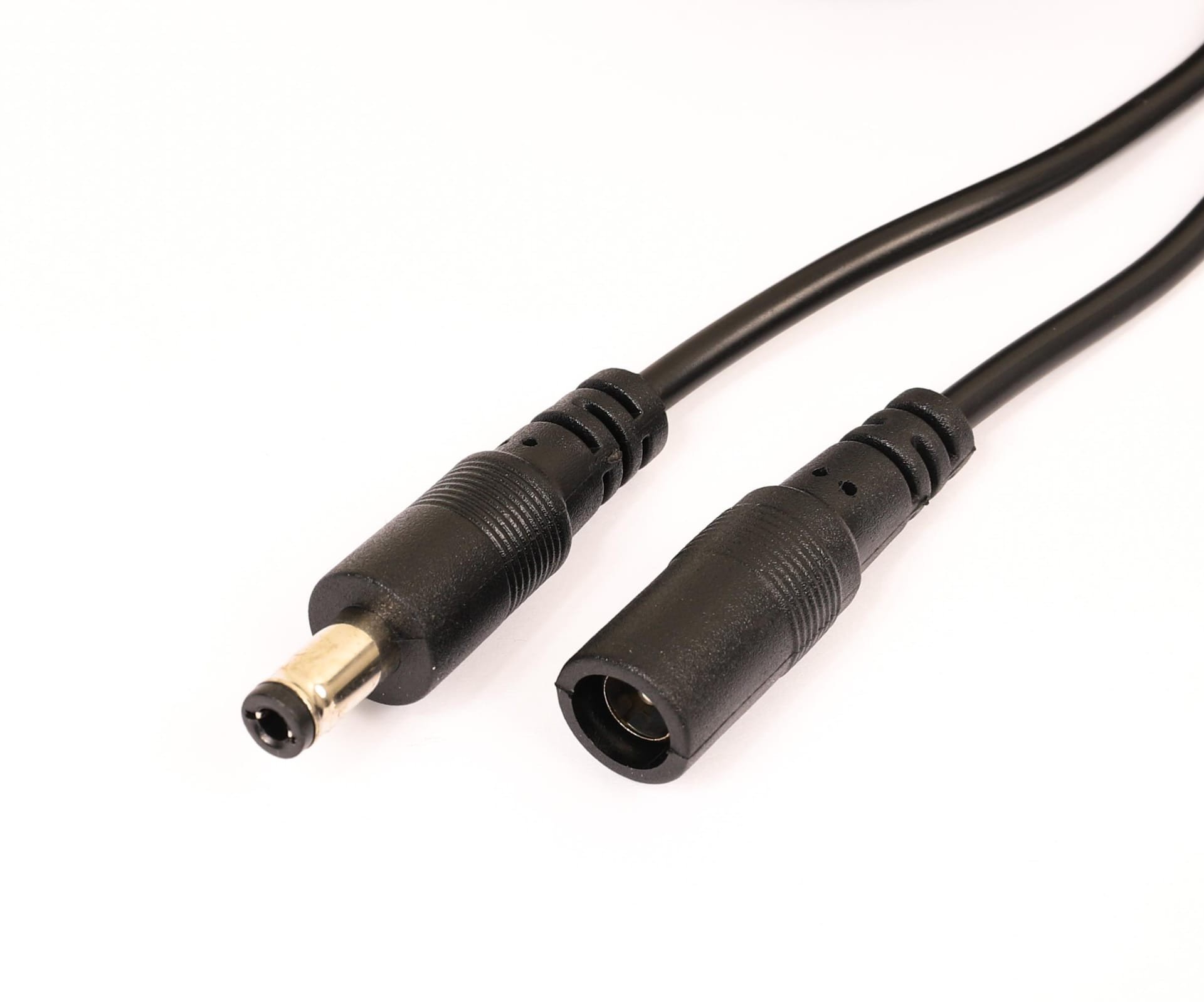 DC кабел за напојување MITON KWG‑20DC, приклучок 2.1 × 5.5 mm, црн