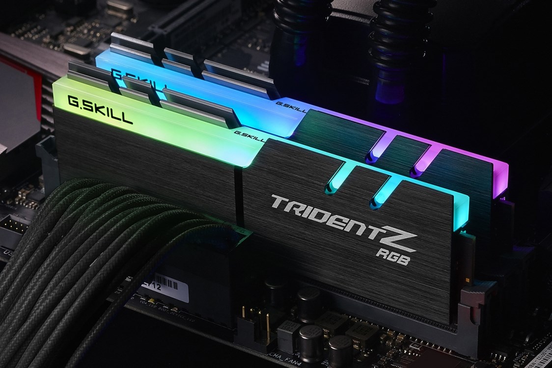Memorie RAM G.Skill Trident Z RGB 16GB DDR4 (2 x 8 GB) 3200 MHz