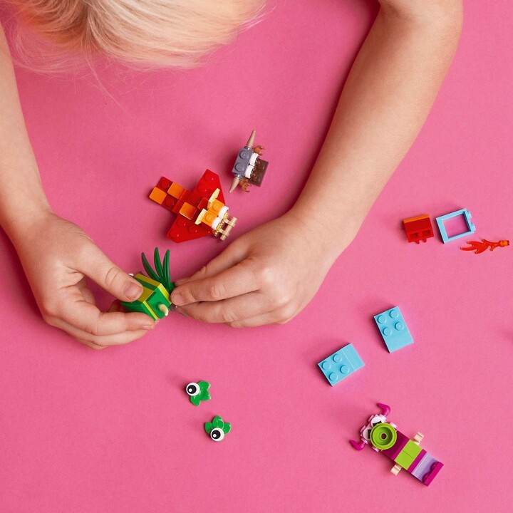 Set LEGO® Classic 11017 Creative Monsters