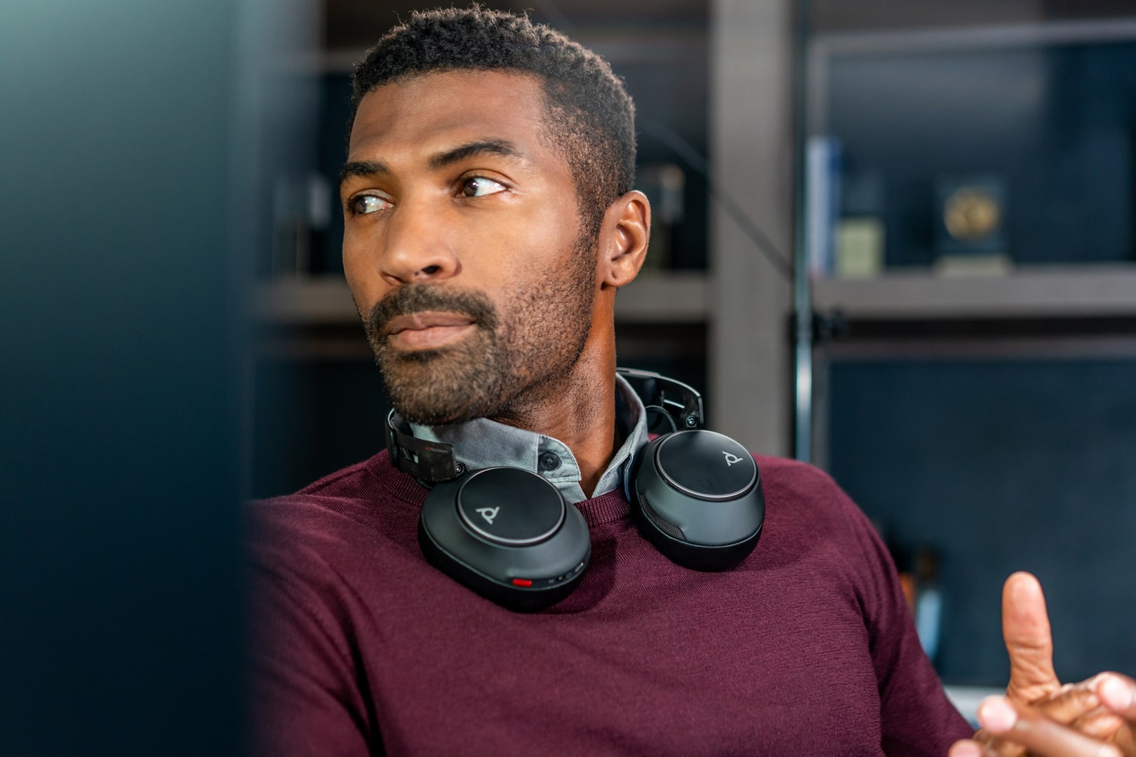 Kufje Poly Voyager Surround 80 UC, Bluetooth, Boomless, të zeza