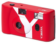 Aparat fotografik filmi Yashica MF-1, kompakt 35mm, me blic, i kuq