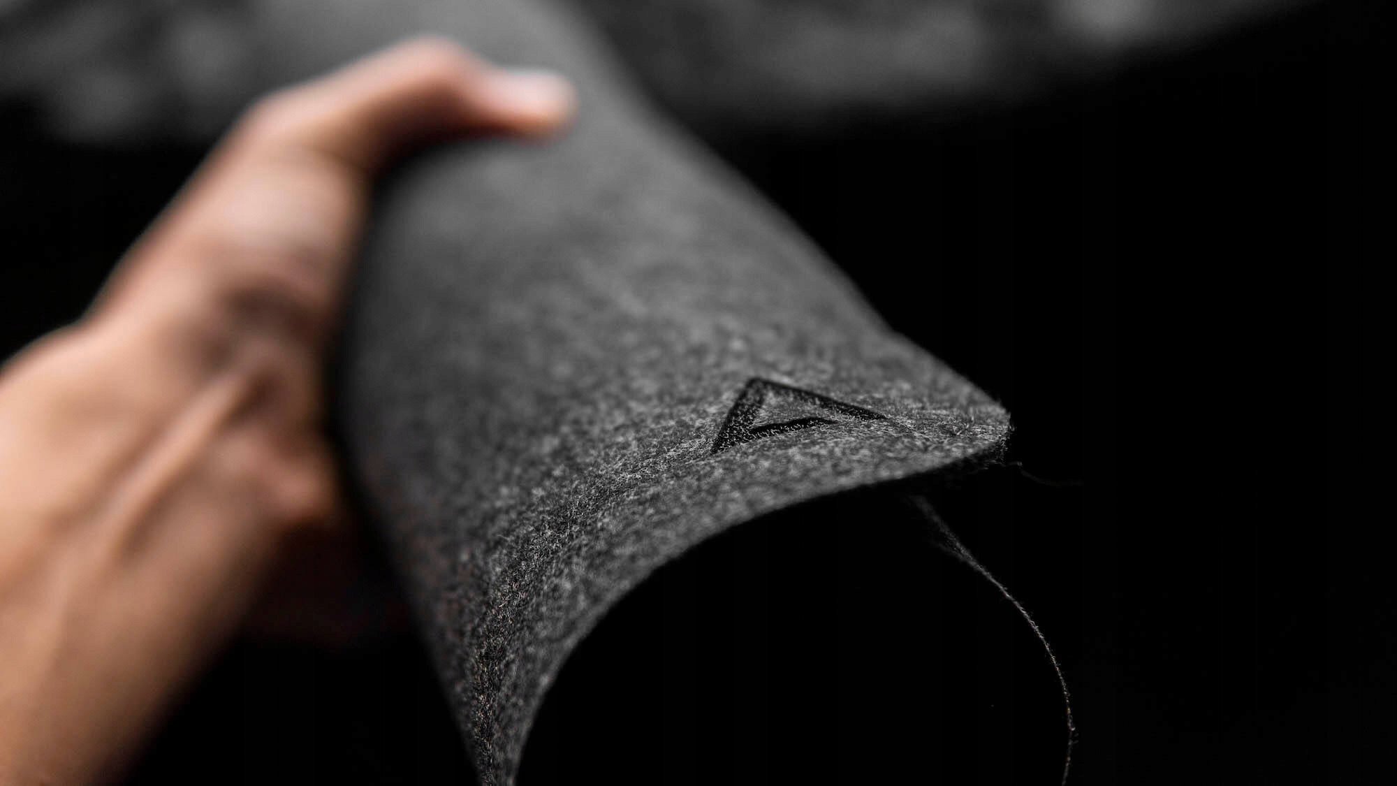 Dyshek tavoline DeltaHub Minimalistic Felt Desk, anti-slip, i qëndrueshëm, gri