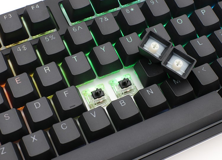 Tастатура Ducky One 2, целосна големина, Cherry MX Black, RGB, црна