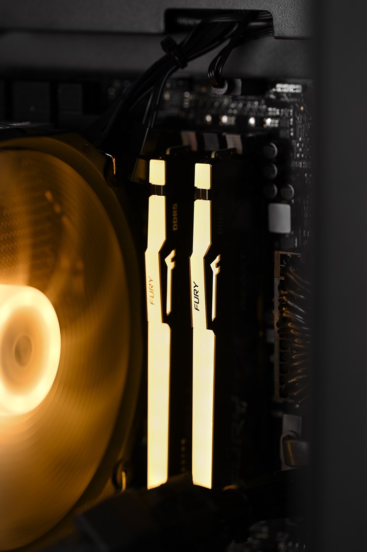 Kompjuter Actina, Ryzen 7 5800X, 32GB, 1TB, RX 7700 XT, e zezë