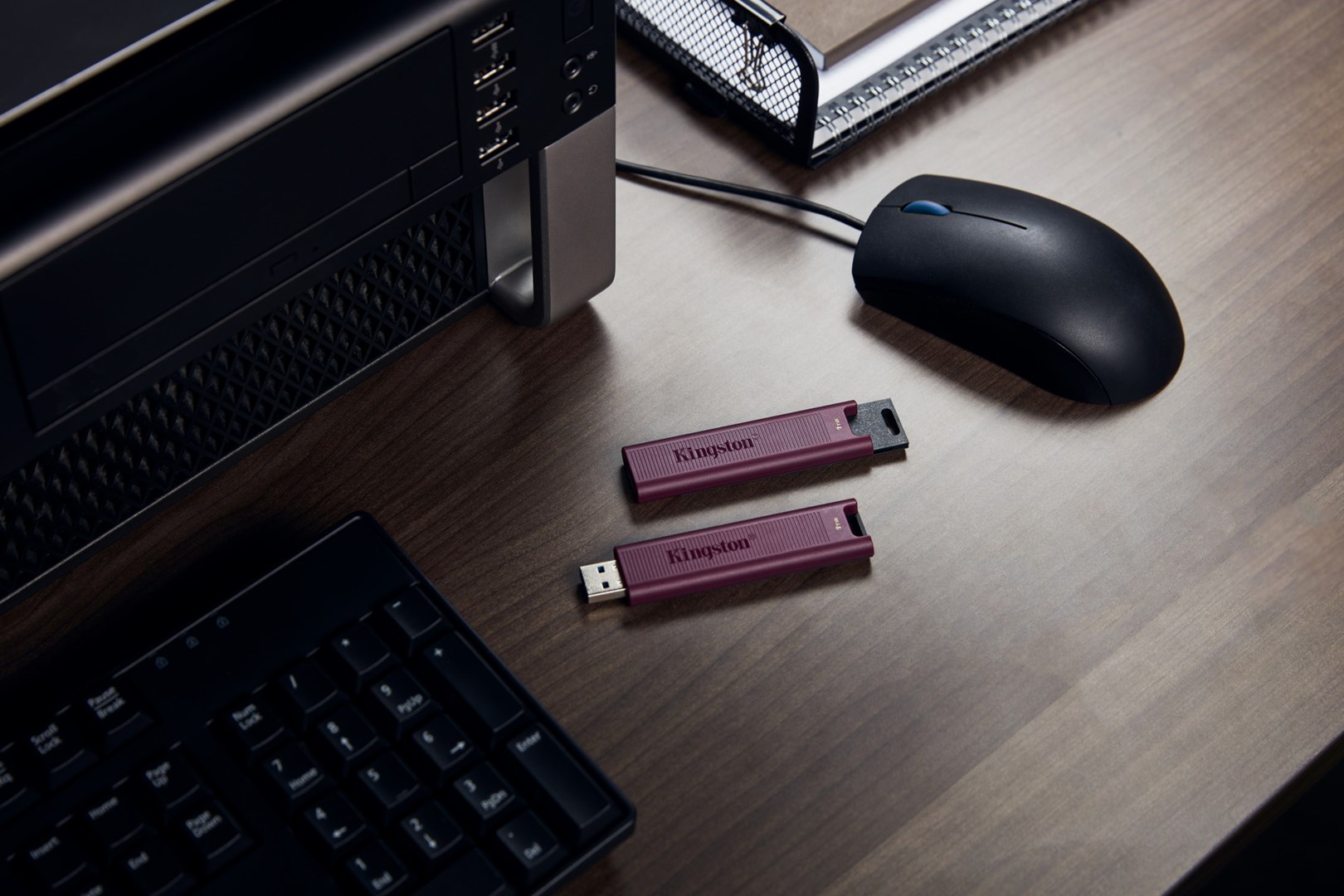 USB Kingston DataTraveler Max - 1TB, i kuq