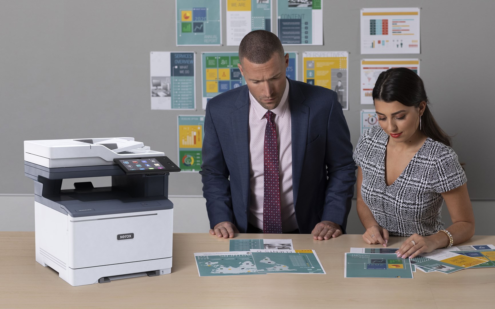 Printer multifunksional Xerox VersaLink C415, A4, 40 ppm, 1200 x 1200 DPI, i hirtë/i bardhë