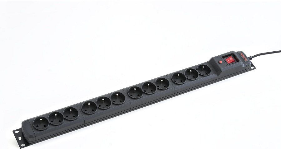 Armac Multi M12 Заштитник од пренапони, 12 Излези, Црн