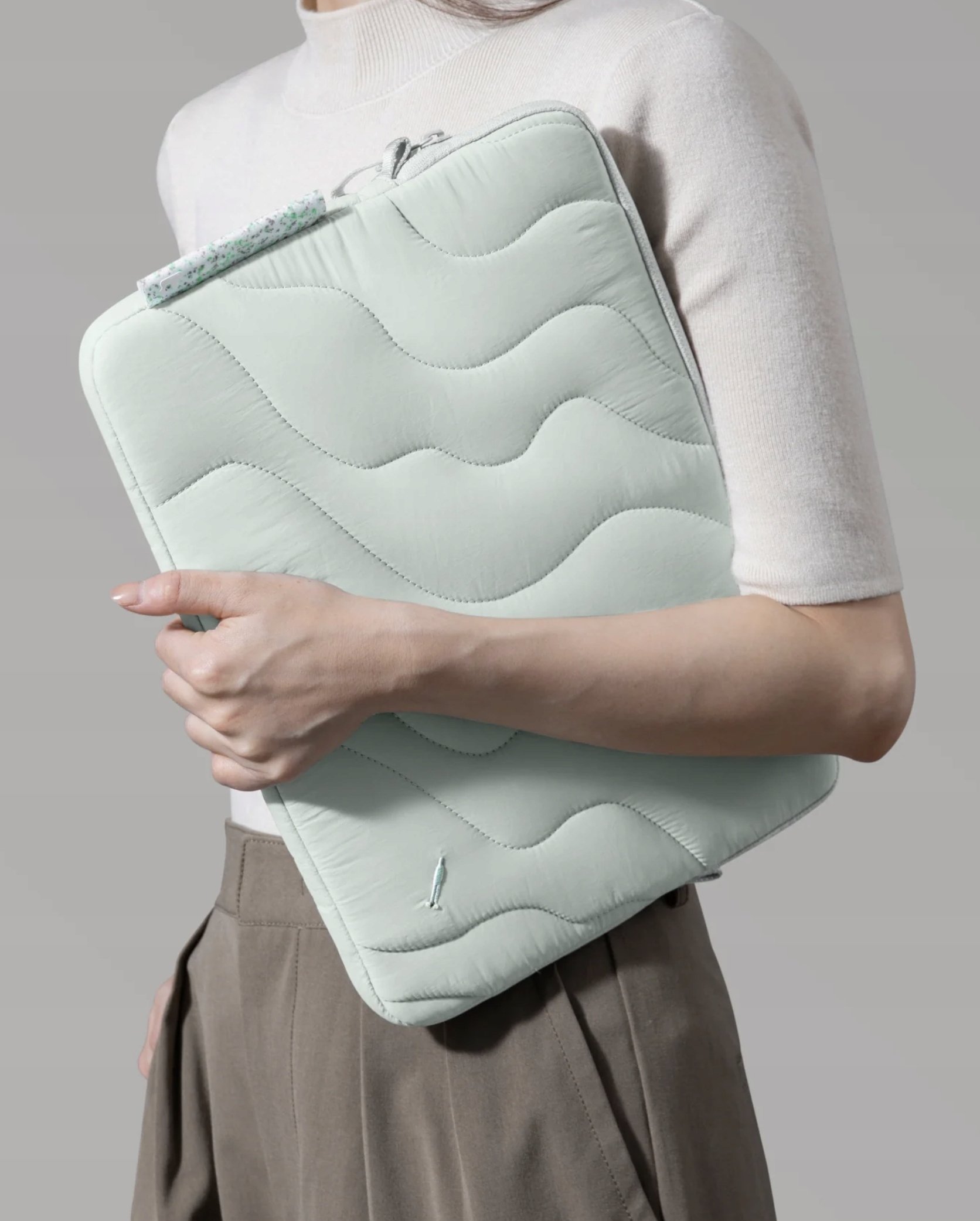 Заштитна кеса за лаптоп Tomtoc Terra A27, 13\", рециклиран материјал, прошиен дизајн, сина Lakeshore