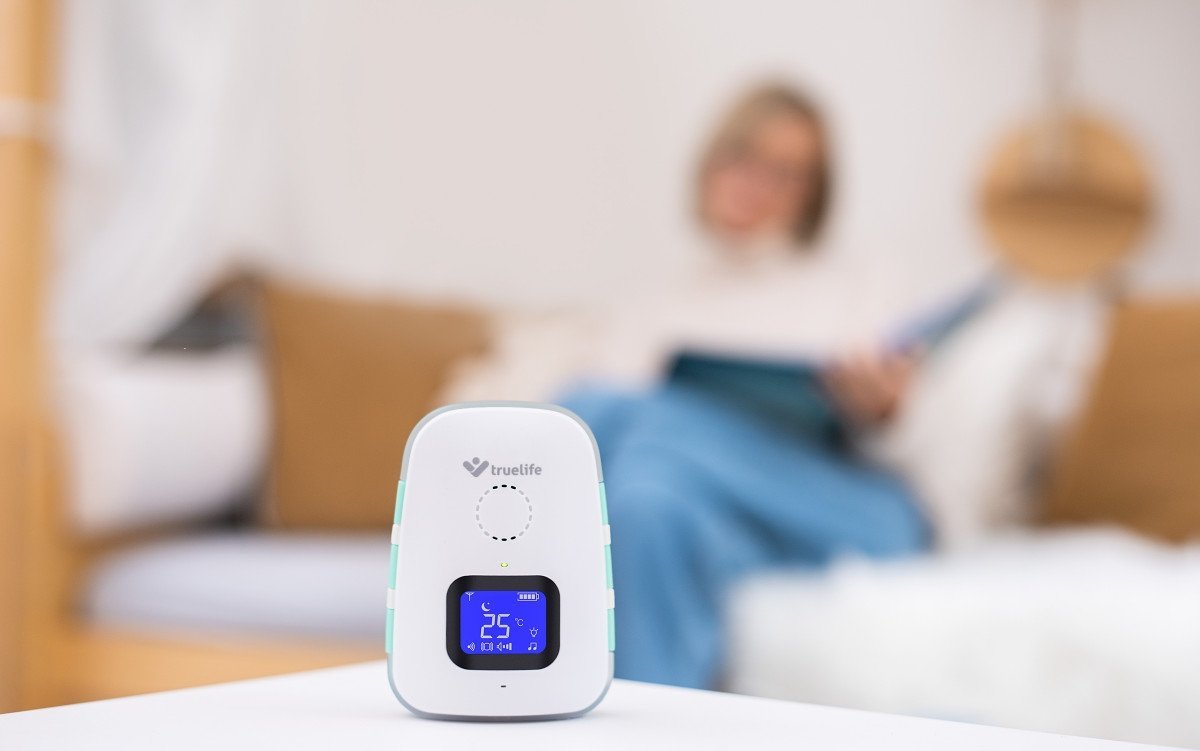 Monitor audio për bebe TrueLife NannyTone VM3, komunikim dykahësh, rreze 300 m, i bardhë