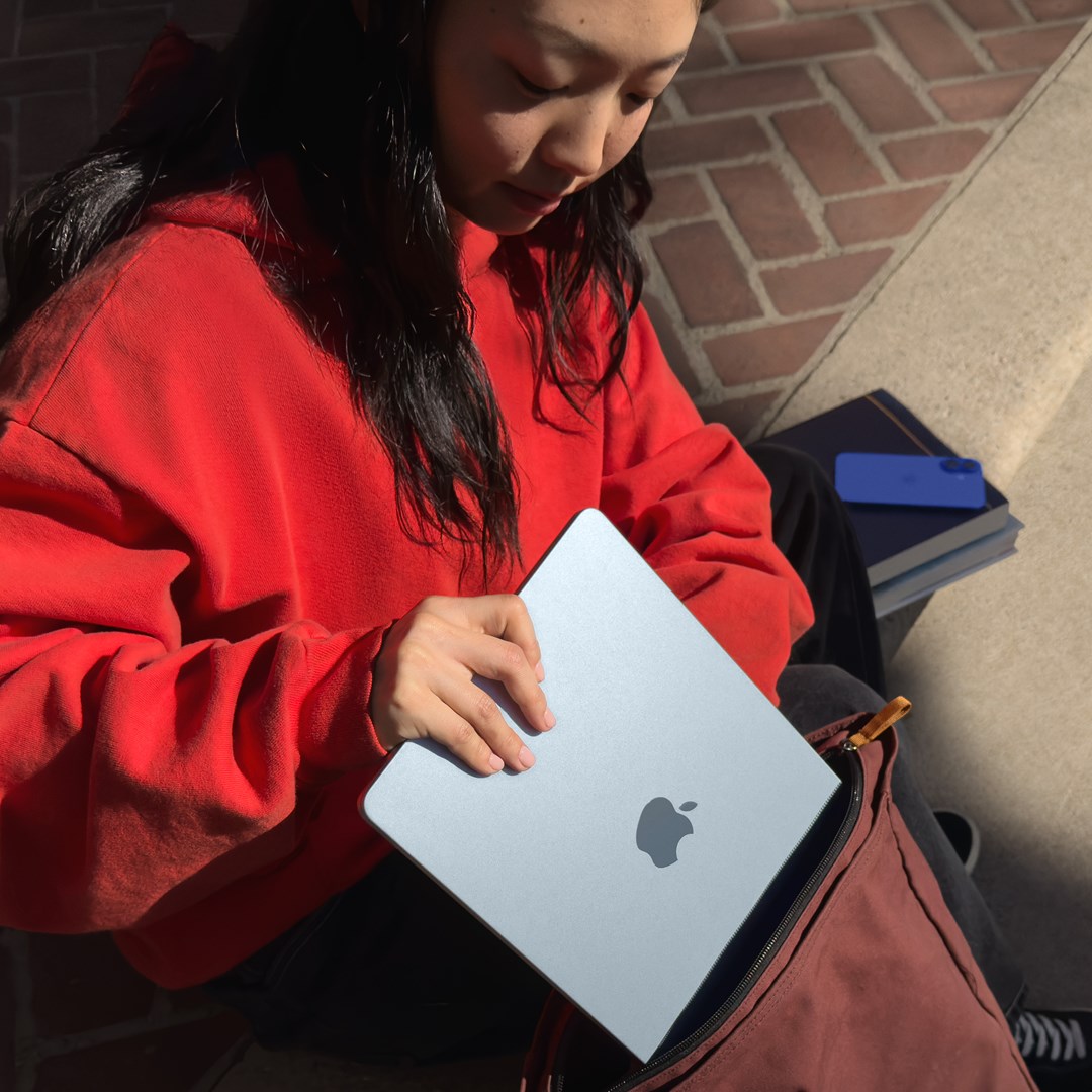 Apple MacBook Air, 13.6", M4 10-core, 24GB, 512GB SSD, 10-core GPU, Midnight
