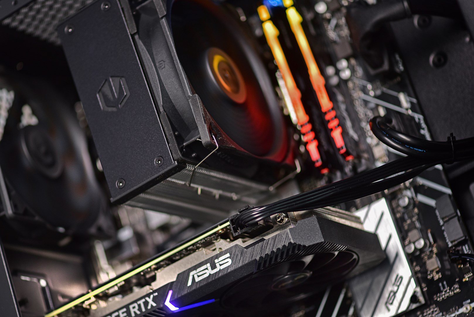 Kompjuter Actina, AMD Ryzen 5 5600X, 32GB RAM, 1TB SSD, NVIDIA GeForce RTX 4070, i zi