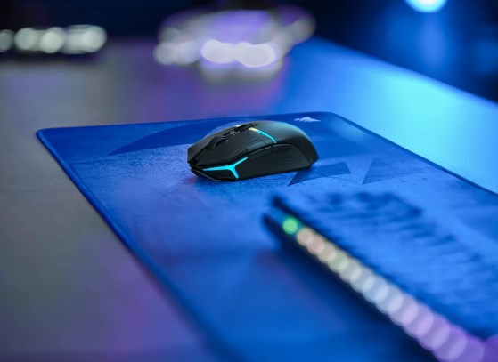 Maus lojërash Corsair CH-931B011-EU, 26000 DPI, Wireless + Bluetooth, i zi