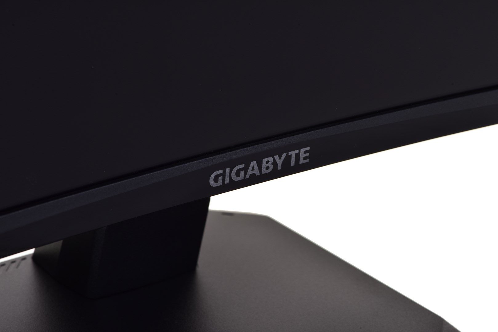 Monitor Gigabyte GS27QC, 27", 2560 x 1440, Quad HD, 165 Hz, i zi