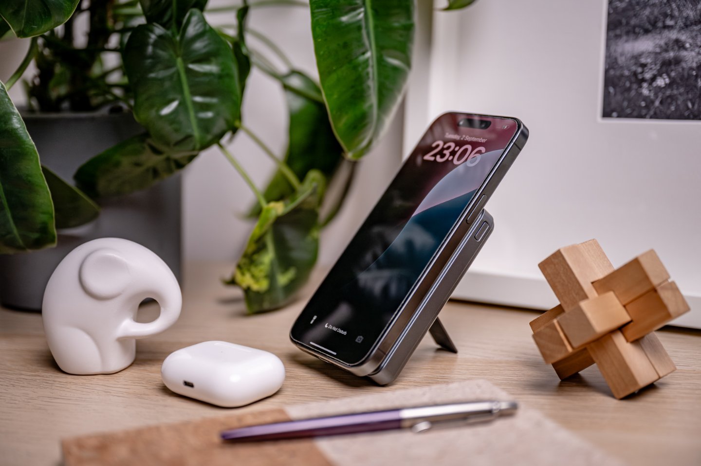 Power bank Newell MS-10000 Pro, 10000mAh, MagSafe dhe Qi, gri