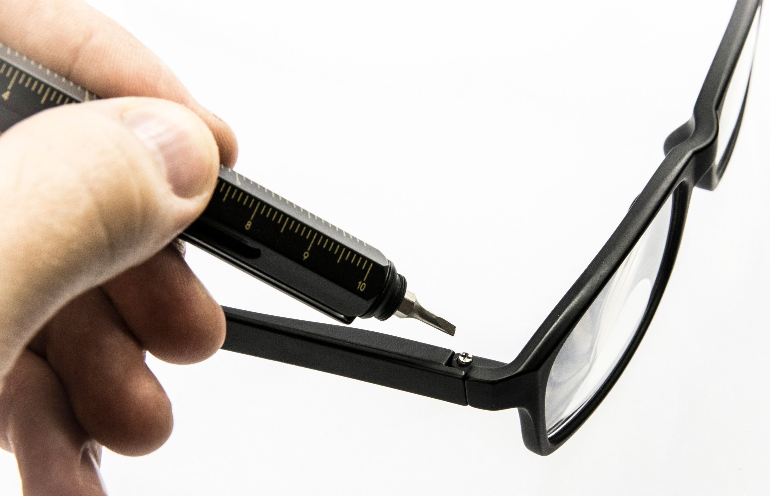 Stilolaps shumëfunksional Troika Construction, me vizore dhe kaçavidë, i zi me gold