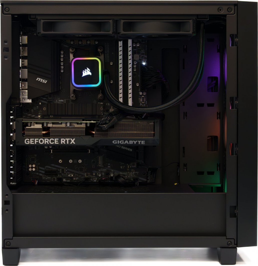 Kompјутер за гејминг X G300, Ryzen 5 7500X3D, 32GB RAM, 2TB SSD