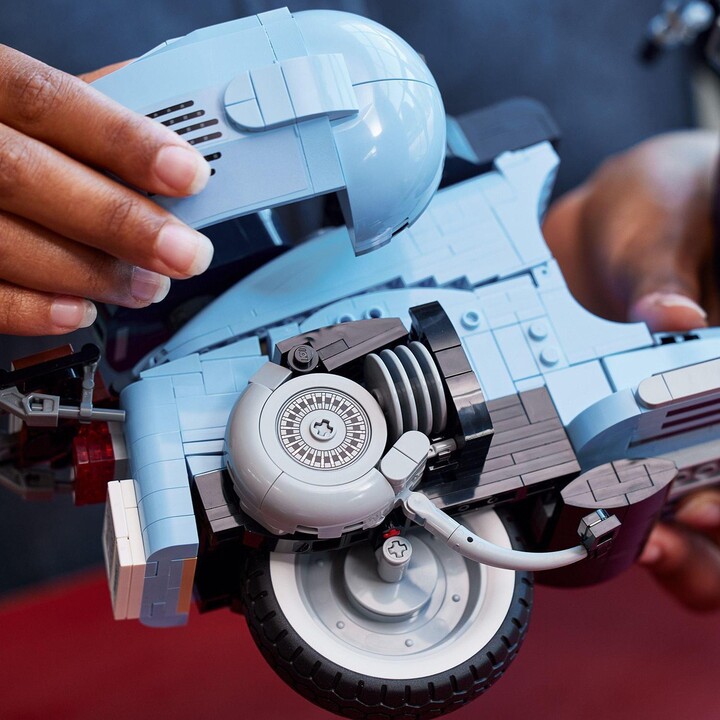 Set LEGO Creator Expert 10298 Vespa 125, 1103 pjesë