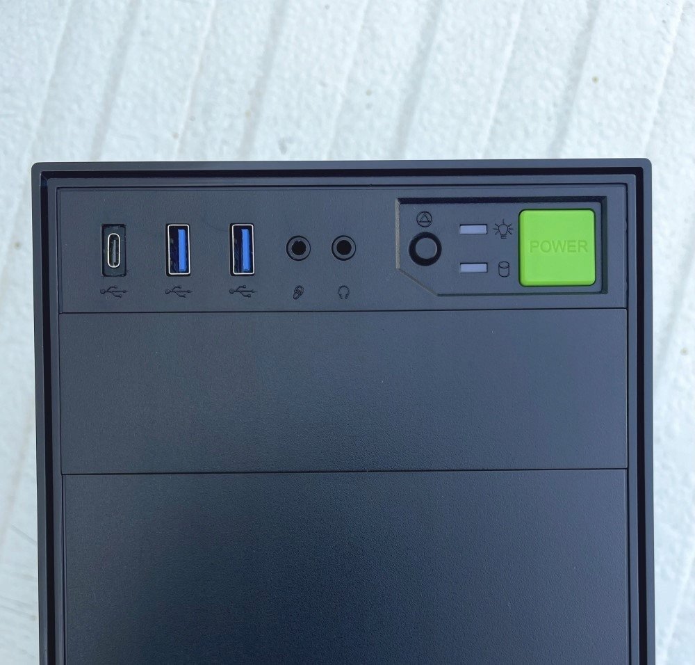 Куќиште за компјутер Eurocase ML N6-500B, MIDI Tower, без PSU, црно